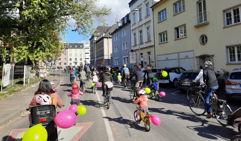 Kinder, Radfahren, Bonn, Innenstadt